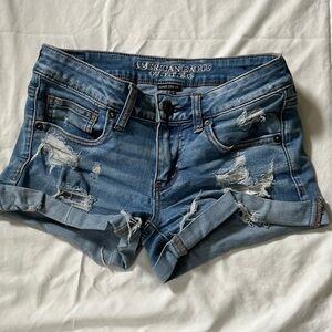 American Eagle women’s denim shorts. Distressed. Size 6.